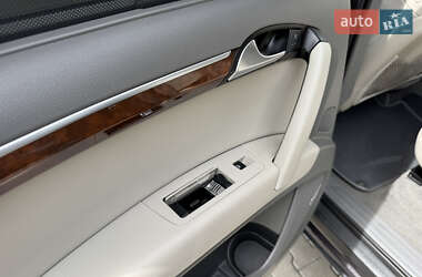 Внедорожник / Кроссовер Audi Q7 2011 в 