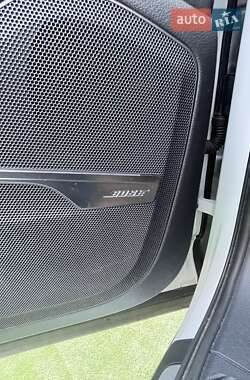 Позашляховик / Кросовер Audi Q7 2017 в 
