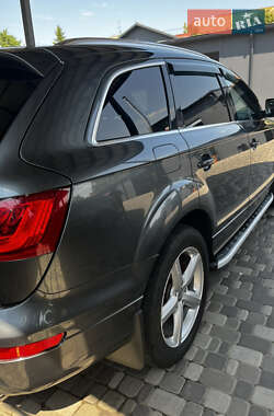 Позашляховик / Кросовер Audi Q7 2009 в 