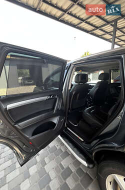 Позашляховик / Кросовер Audi Q7 2009 в 