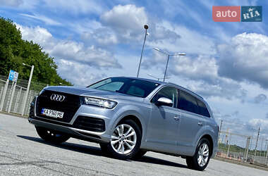Позашляховик / Кросовер Audi Q7 2018 в 