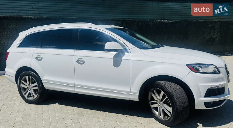 Позашляховик / Кросовер Audi Q7 2012 в Чернівцях