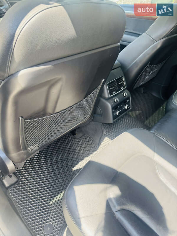 Позашляховик / Кросовер Audi Q7 2012 в Чернівцях