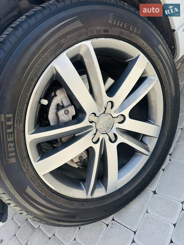 Позашляховик / Кросовер Audi Q7 2012 в Чернівцях