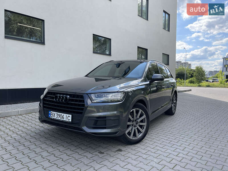 Внедорожник / Кроссовер Audi Q7 2017 в Хмельницком