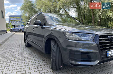 Позашляховик / Кросовер Audi Q7 2017 в 