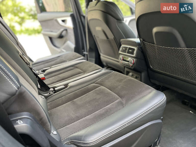 Внедорожник / Кроссовер Audi Q7 2017 в Хмельницком