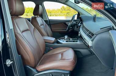 Внедорожник / Кроссовер Audi Q7 2019 в 
