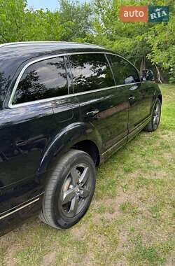 Внедорожник / Кроссовер Audi Q7 2013 в 