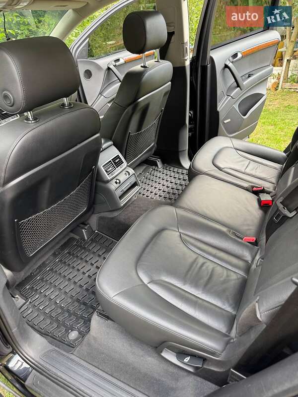 Внедорожник / Кроссовер Audi Q7 2013 в Сумах