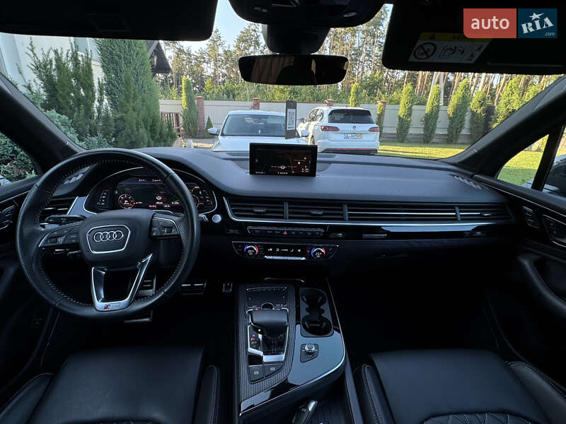 Позашляховик / Кросовер Audi Q7 2018 в Києві