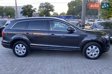 Внедорожник / Кроссовер Audi Q7 2014 в 
