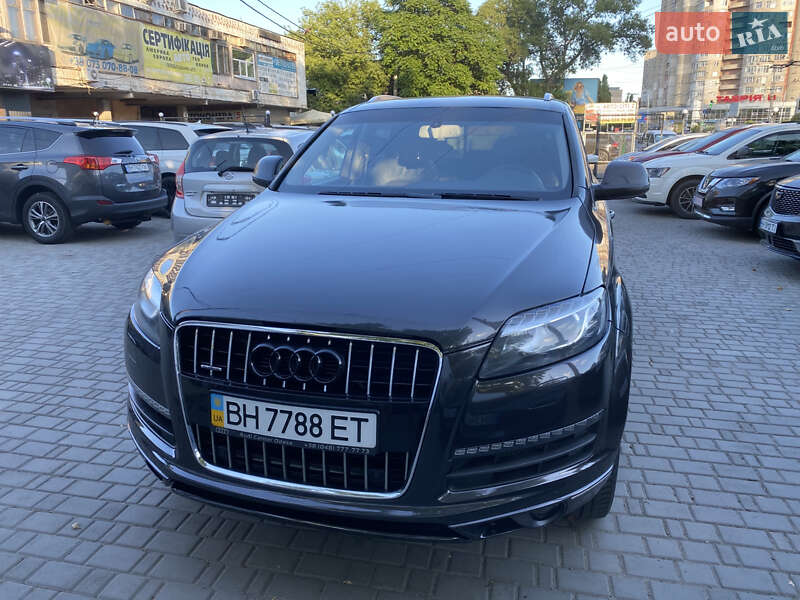 Внедорожник / Кроссовер Audi Q7 2014 в Одессе