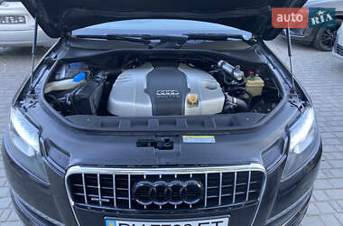 Внедорожник / Кроссовер Audi Q7 2014 в 
