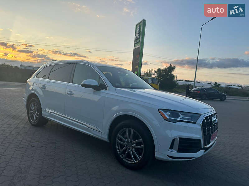 Позашляховик / Кросовер Audi Q7 2021 в Києві