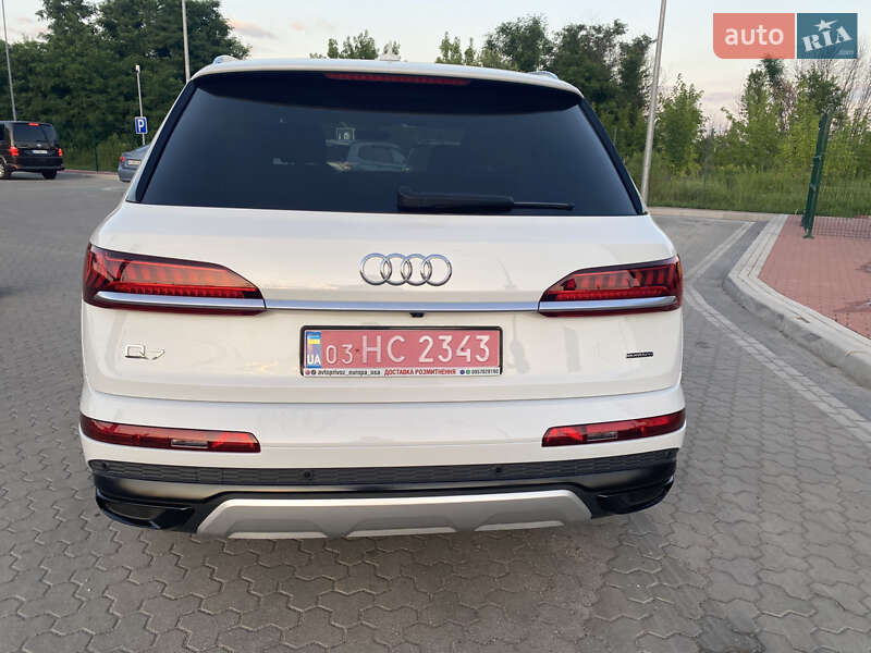 Позашляховик / Кросовер Audi Q7 2021 в Києві