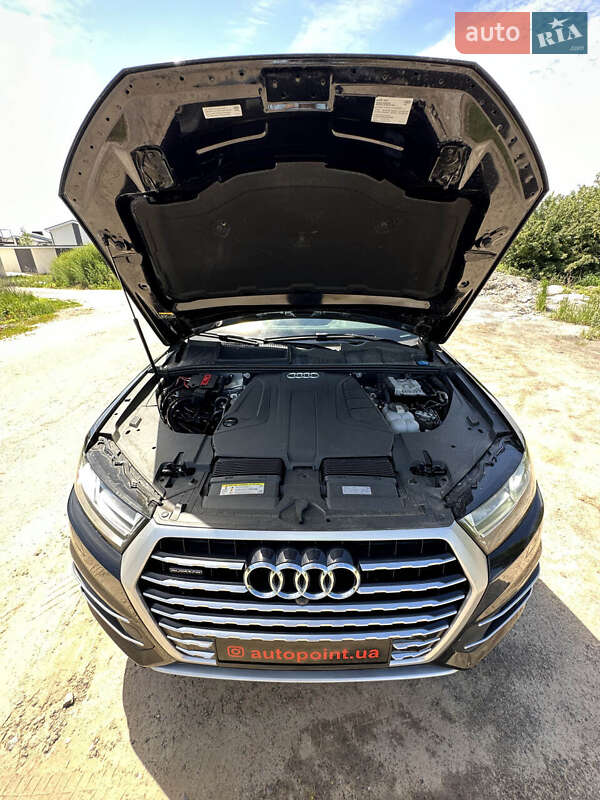 Позашляховик / Кросовер Audi Q7 2019 в Білогородці