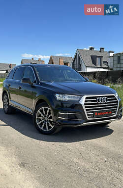 Внедорожник / Кроссовер Audi Q7 2019 в 