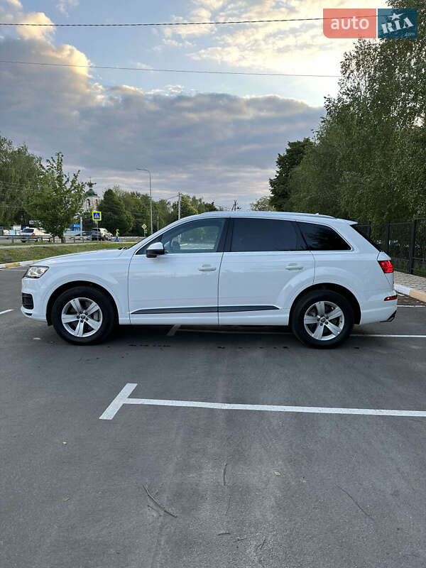 Позашляховик / Кросовер Audi Q7 2018 в Білогородці