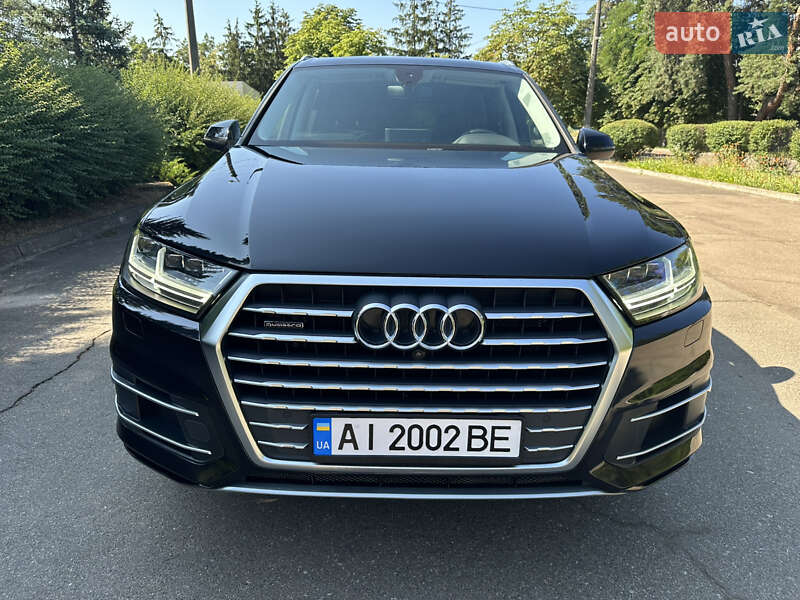 Позашляховик / Кросовер Audi Q7 2019 в Києві