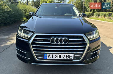 Позашляховик / Кросовер Audi Q7 2019 в 