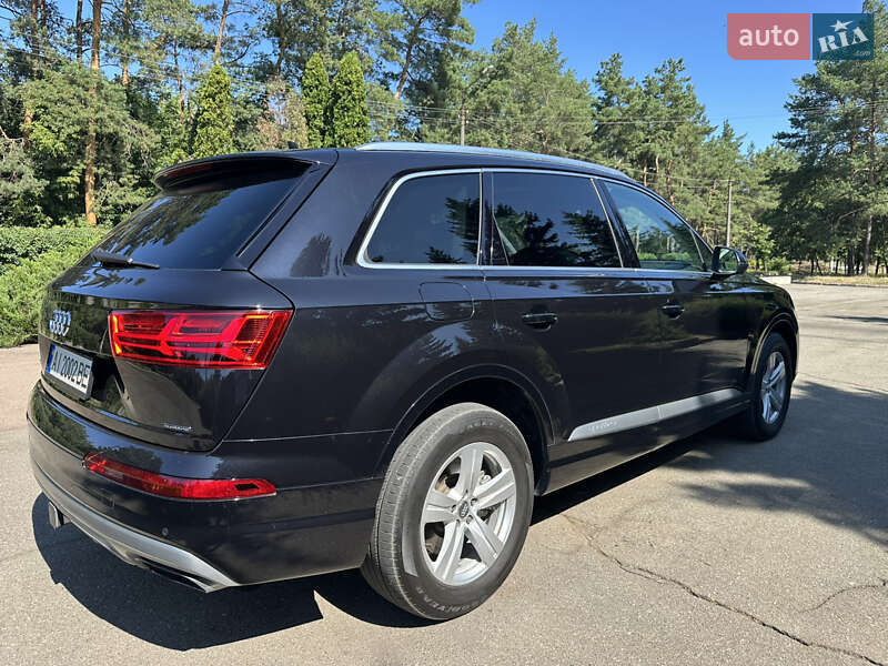 Позашляховик / Кросовер Audi Q7 2019 в Києві