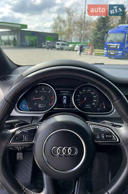 Внедорожник / Кроссовер Audi Q7 2011 в 