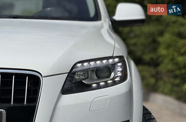 Внедорожник / Кроссовер Audi Q7 2013 в 