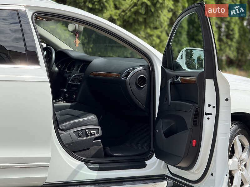 Позашляховик / Кросовер Audi Q7 2013 в Тернополі