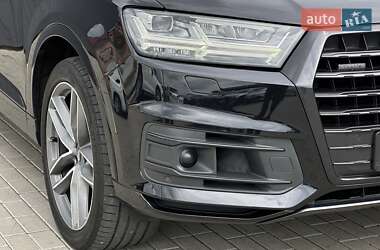 Позашляховик / Кросовер Audi Q7 2016 в 
