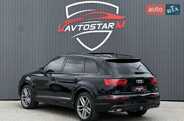 Позашляховик / Кросовер Audi Q7 2016 в 
