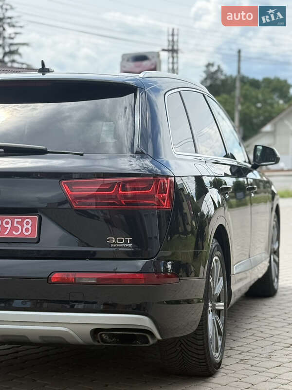 Внедорожник / Кроссовер Audi Q7 2017 в Коломые