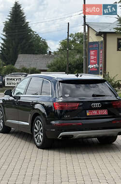 Позашляховик / Кросовер Audi Q7 2017 в 