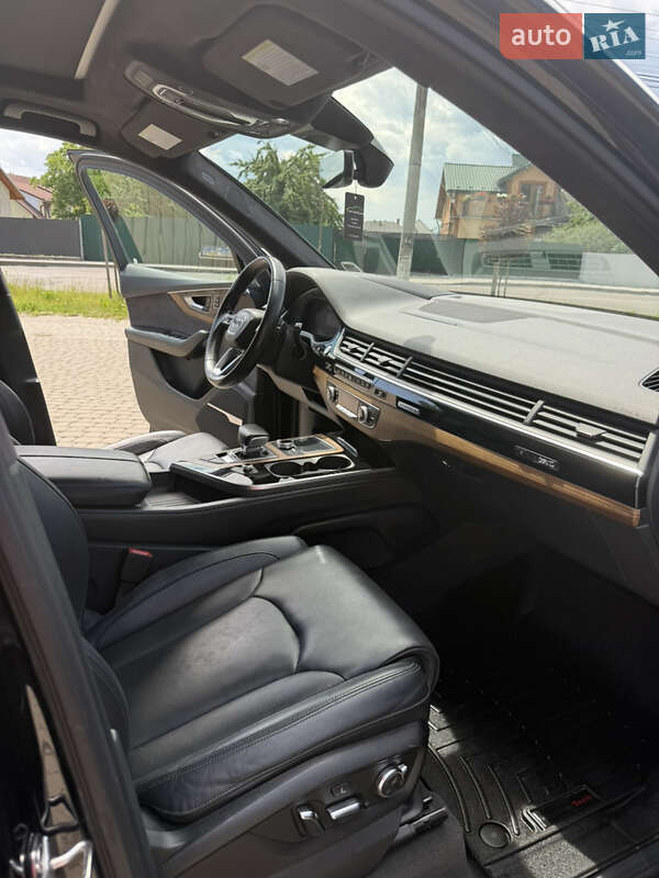 Внедорожник / Кроссовер Audi Q7 2017 в Коломые