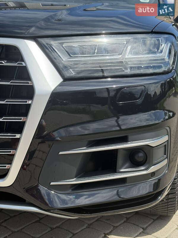 Внедорожник / Кроссовер Audi Q7 2017 в Коломые