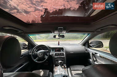 Позашляховик / Кросовер Audi Q7 2009 в 