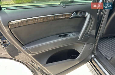 Позашляховик / Кросовер Audi Q7 2009 в 
