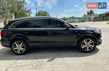 Позашляховик / Кросовер Audi Q7 2009 в 