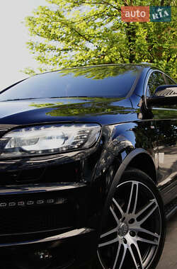 Внедорожник / Кроссовер Audi Q7 2010 в 