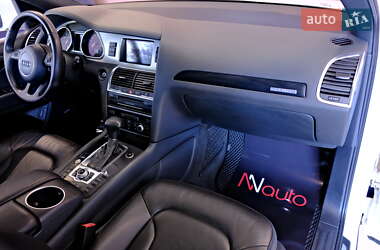 Внедорожник / Кроссовер Audi Q7 2014 в 