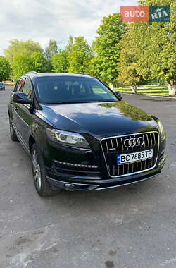 Позашляховик / Кросовер Audi Q7 2012 в 