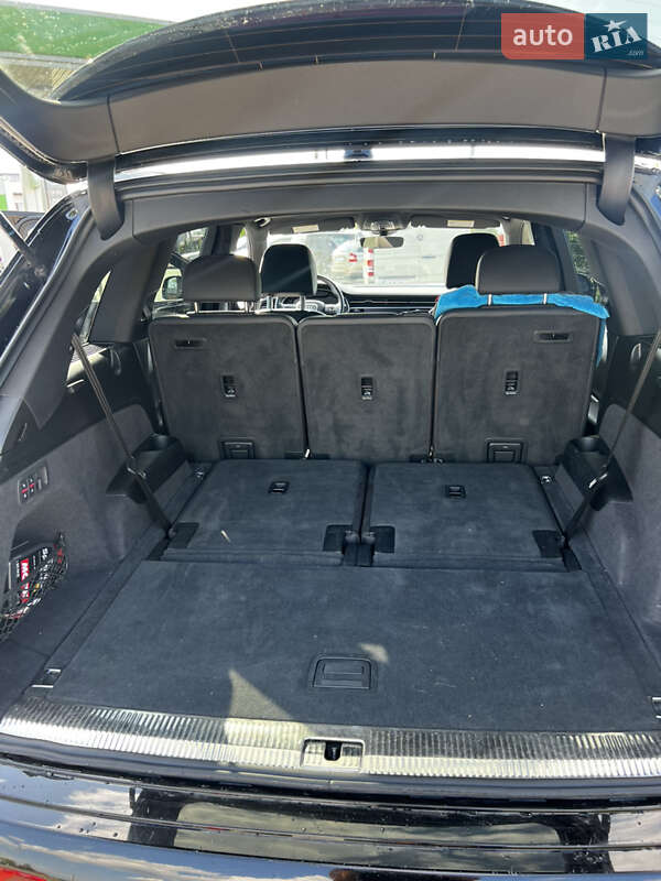 Позашляховик / Кросовер Audi Q7 2020 в Львові