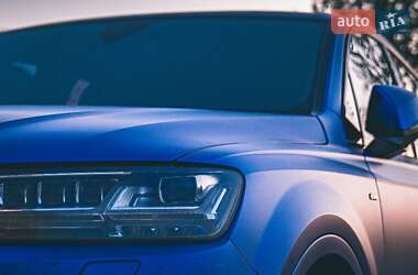 Позашляховик / Кросовер Audi Q7 2016 в 