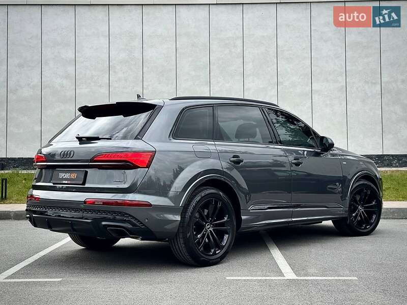 Позашляховик / Кросовер Audi Q7 2025 в Києві