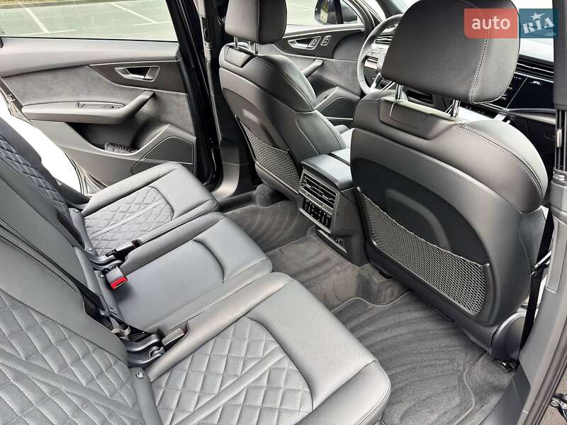 Позашляховик / Кросовер Audi Q7 2025 в Києві