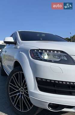 Позашляховик / Кросовер Audi Q7 2014 в 