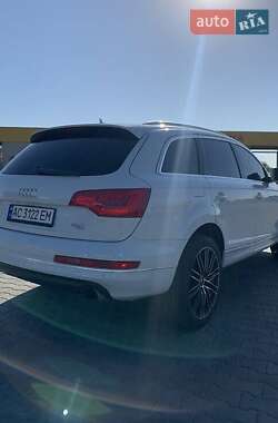 Позашляховик / Кросовер Audi Q7 2014 в 