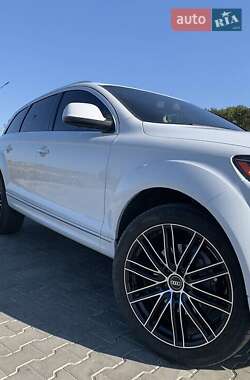 Позашляховик / Кросовер Audi Q7 2014 в 