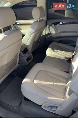 Позашляховик / Кросовер Audi Q7 2014 в 