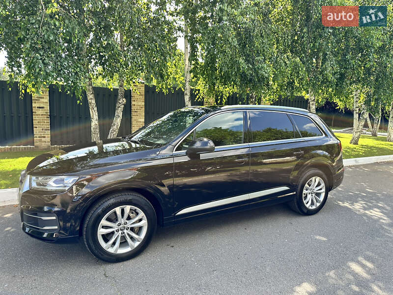 Позашляховик / Кросовер Audi Q7 2018 в Києві
